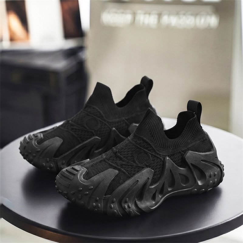 メンズオレンジスリッポンニットソックススニーカー、中空ギアチ - Running Gear On のレビューと価格
